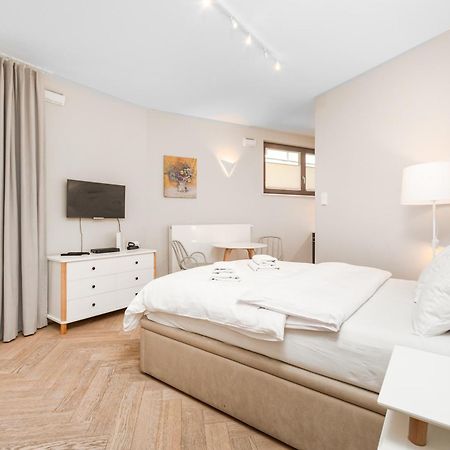 Apartament Solidarnosci By Your Freedom ワルシャワ エクステリア 写真